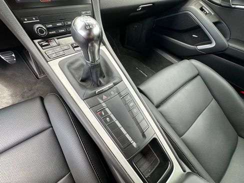 Used 2025 Porsche 718 Cayman image 51