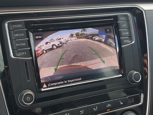 Used 2018 Volkswagen Passat 2.0T R-Line image 23