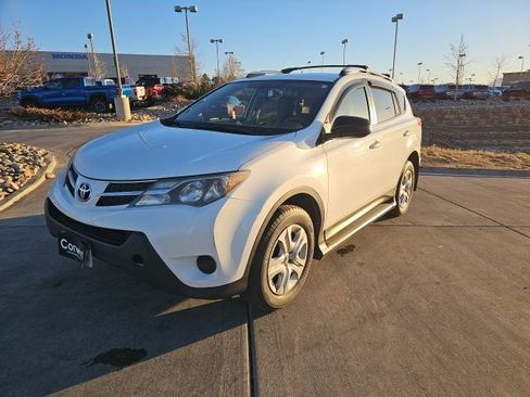 Used 2015 Toyota RAV4 LE image 17