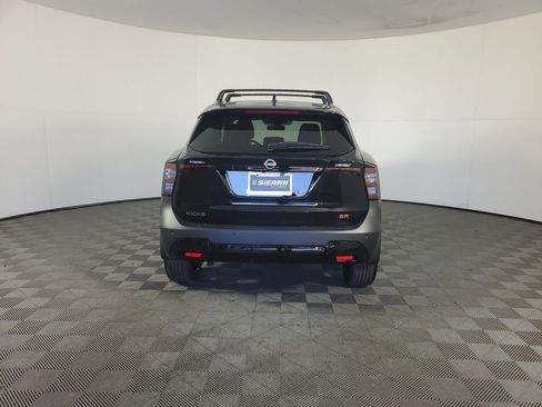 New 2026 Nissan Kicks SR image 5