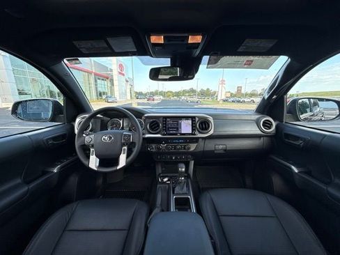 Certified 2020 Toyota Tacoma Limited AWD/4WD image 18