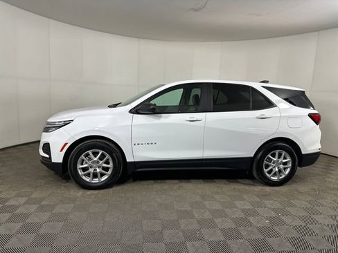 Used 2024 Chevrolet Equinox LS w/ LS Convenience Package image 6