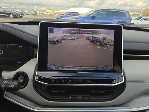 New 2026 Jeep Compass Limited w/ Sun, Sound & Navigation Group image 12