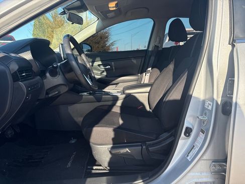 Used 2020 Nissan Sentra SV w/ Lighting Package image 16