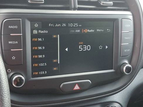 Certified 2025 Kia Soul LX w/ LX Technology Package FWD image 17