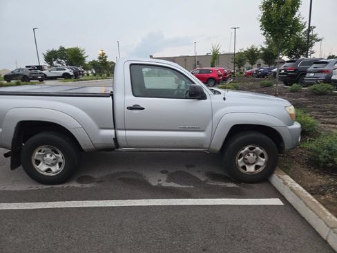 Used 2007 Toyota Tacoma PreRunner w/ SR5 Pkg #1 RWD image 4