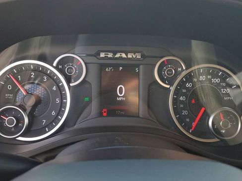 New 2026 RAM 1500 4x4 Crew Cab image 31