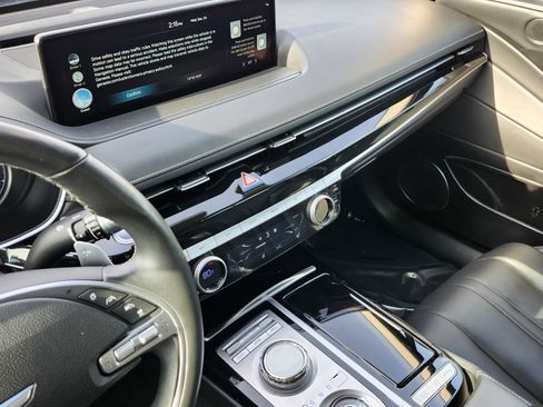 Used 2023 Genesis G80 2.5T image 34