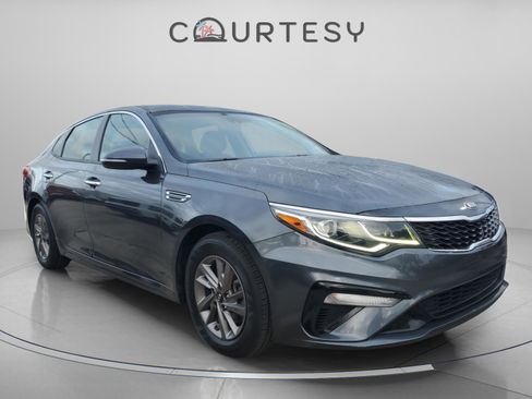 Certified 2020 Kia Optima LX image 5