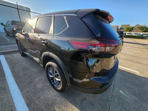 Used 2026 Nissan Rogue SV AWD/4WD image 5