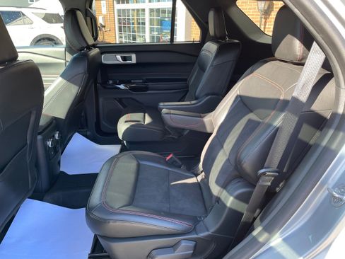 Used 2022 Ford Explorer ST-Line w/ Class IV Trailer Tow Package image 13