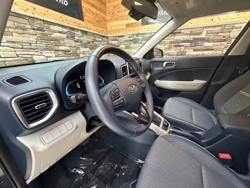 Certified 2026 Hyundai Venue SEL FWD image 12