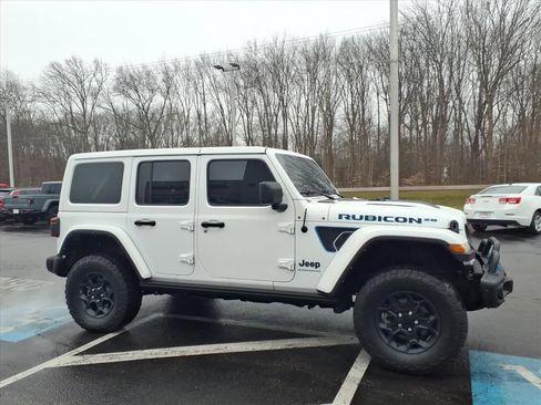Used 2023 Jeep Wrangler Unlimited Rubicon 4xe AWD/4WD image 5