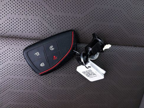 Used 2023 Chevrolet Colorado ZR2 w/ ZR2 Convenience Package III image 32