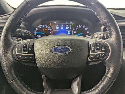Used 2020 Ford Explorer XLT image 19