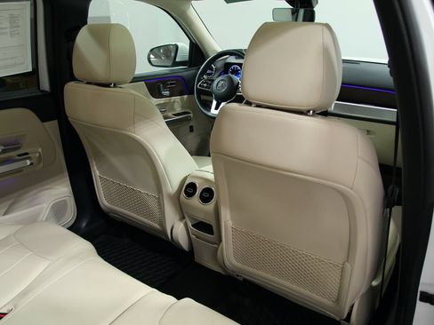 Certified 2023 Mercedes-Benz GLB 250 4MATIC image 24
