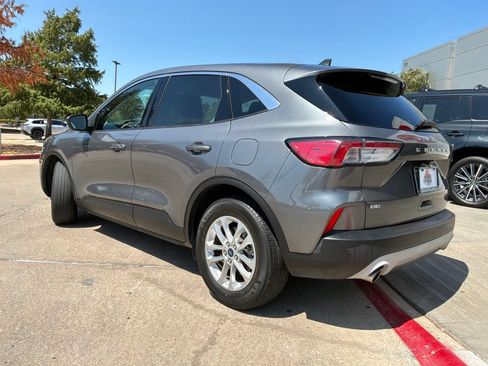 Used 2022 Ford Escape SE w/ Convenience Package FWD image 8