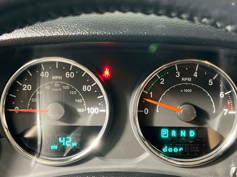 Used 2018 Jeep Wrangler Unlimited Sahara image 23