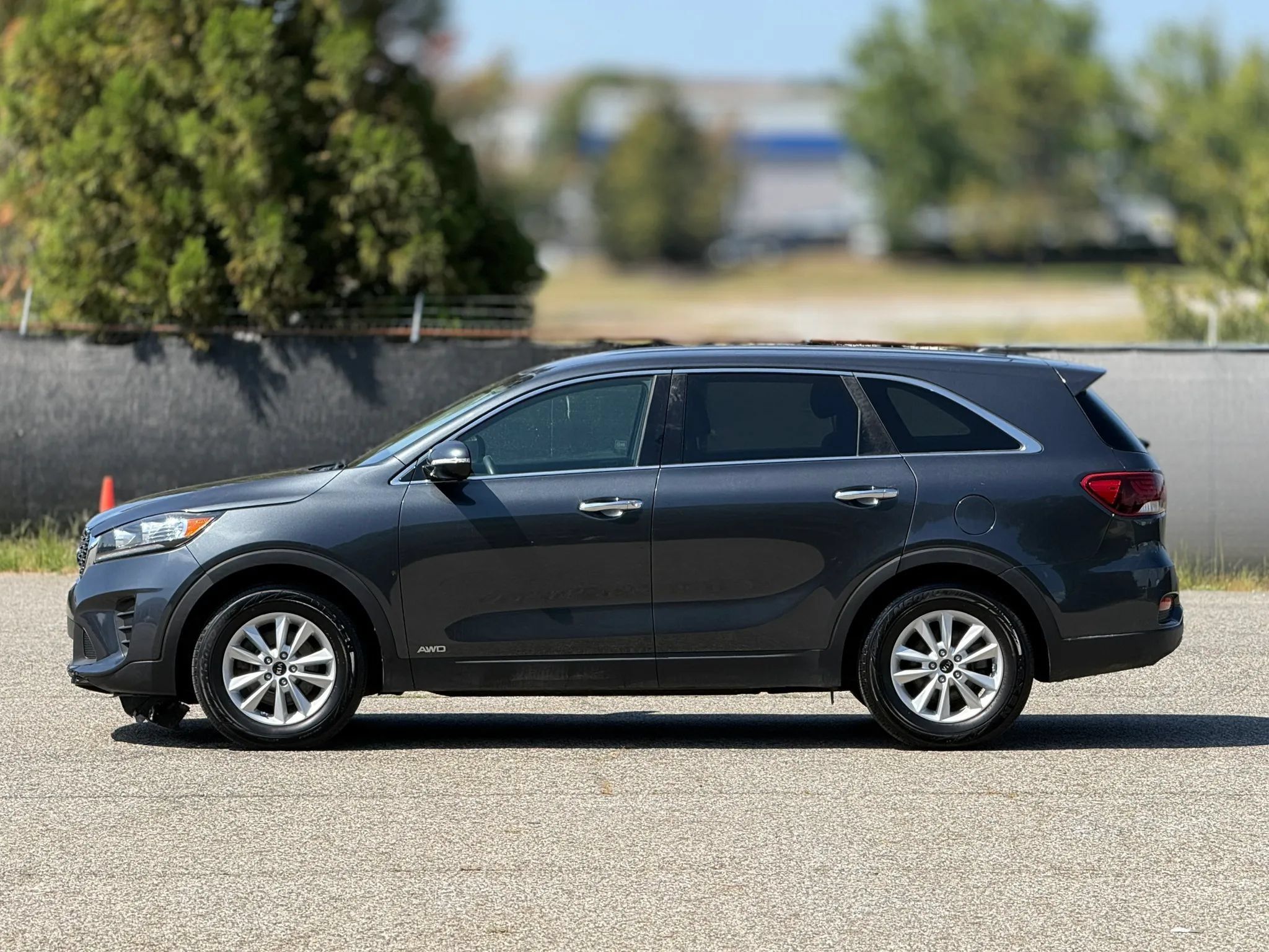 Used 2020 Kia Sorento LX AWD/4WD image 8
