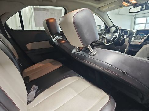 Used 2015 Chevrolet Equinox LT w/ Chrome Appearance Package AWD/4WD image 14