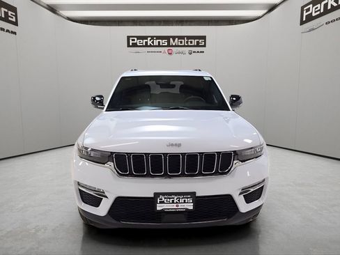 Used 2025 Jeep Grand Cherokee Limited AWD/4WD image 8