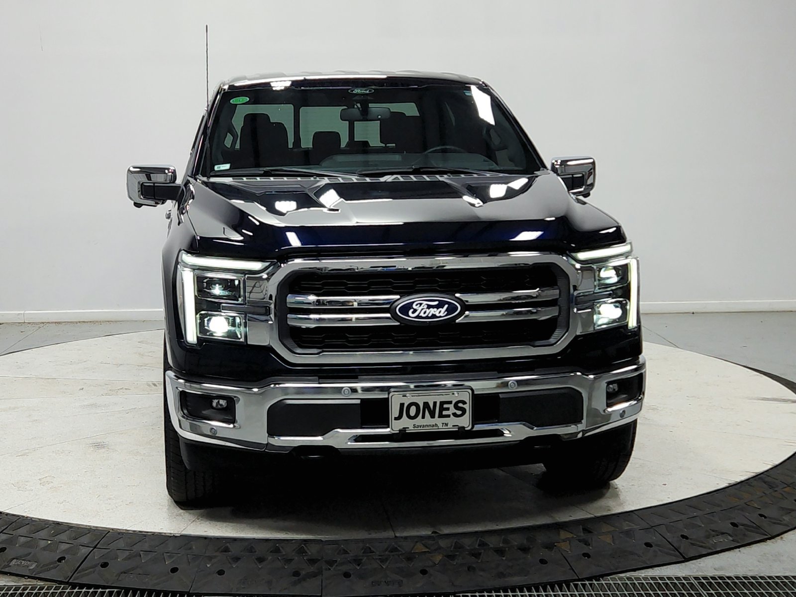 Used 2025 Ford F150 Lariat w/ Equipment Group 502A High AWD/4WD image 3