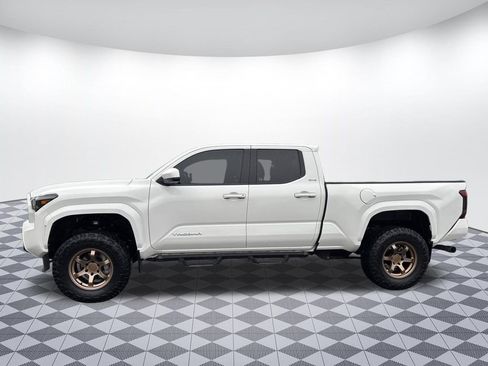 Used 2024 Toyota Tacoma SR5 image 4