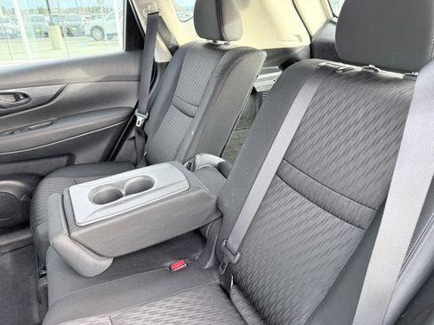 Certified 2019 Nissan Rogue S image 19