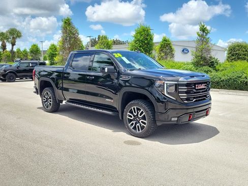 Used 2024 GMC Sierra 1500 AT4 w/ Technology Package AWD/4WD image 35