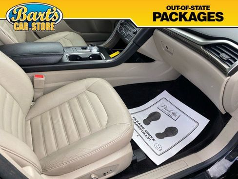 Used 2017 Ford Fusion SE w/ Fusion SE Technology Package image 15