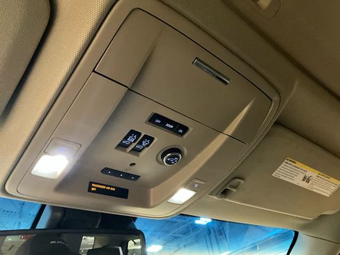 Used 2017 GMC Yukon Denali w/ Open Road Package AWD/4WD image 31