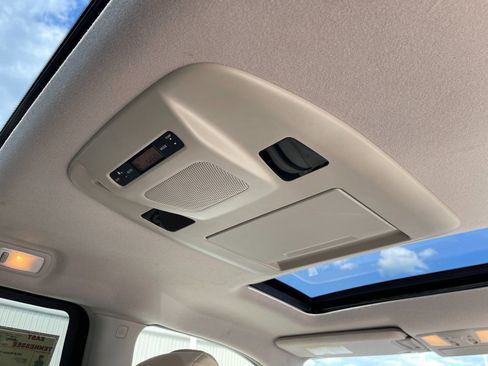 Used 2014 Nissan Quest SL FWD image 17