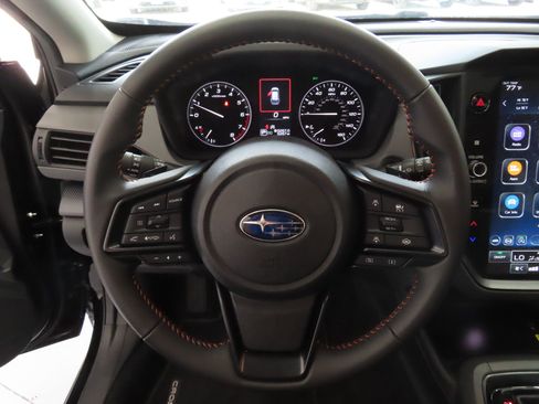 Used 2025 Subaru Crosstrek 2.5i Limited w/ Crosstrek Mirror Package image 17