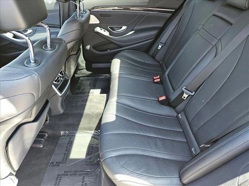 Used 2017 Mercedes-Benz S 550 Sedan image 22