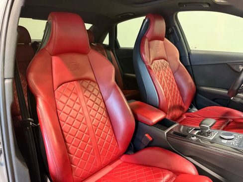 Used 2019 Audi S4 Prestige w/ Prestige Package image 31