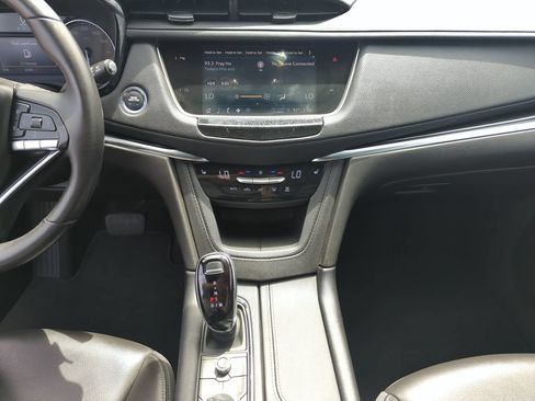 Used 2023 Cadillac XT6 Luxury FWD image 24