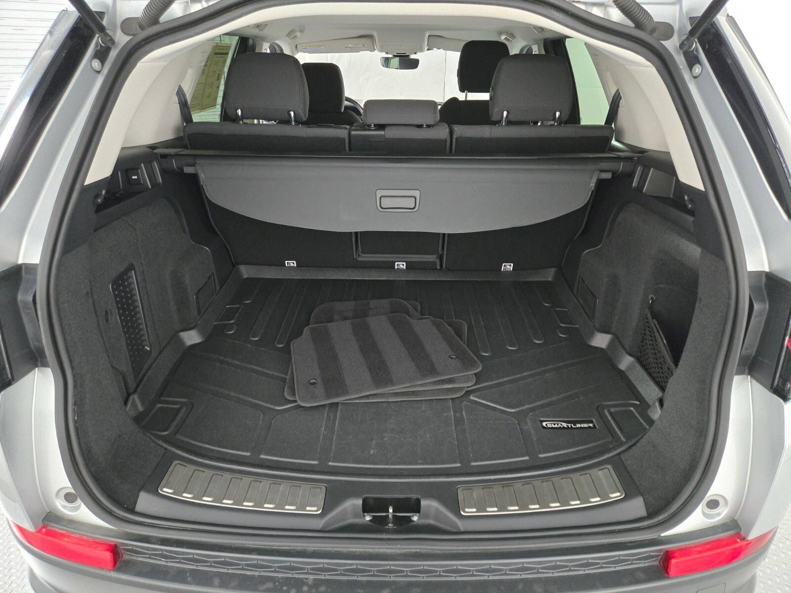 Used 2020 Land Rover Discovery Sport AWD/4WD image 14