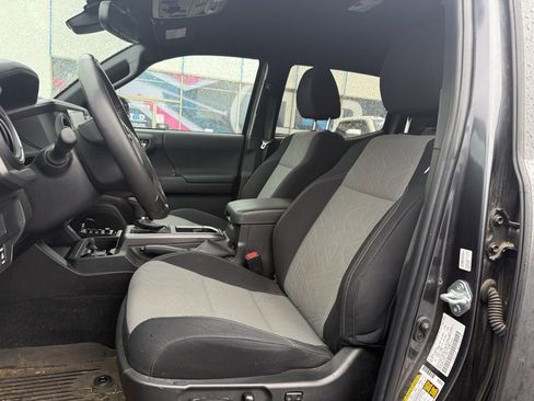 Used 2023 Toyota Tacoma TRD Off-Road w/ Technology Package image 10