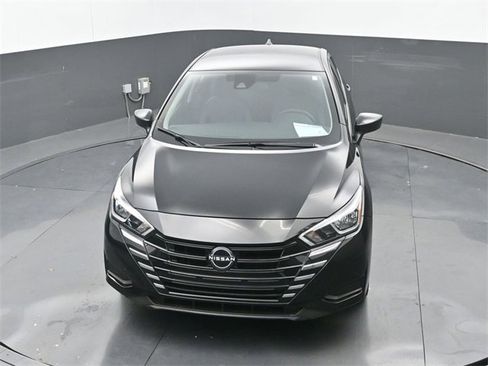 Used 2024 Nissan Versa SV image 29