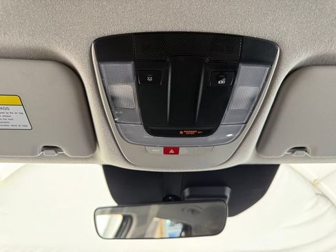 Used 2025 Kia Niro Wind FWD image 39