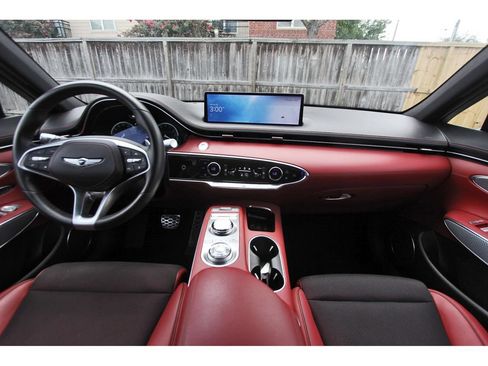 Used 2023 Genesis GV70 2.5T w/ Sport Prestige Package AWD/4WD image 10