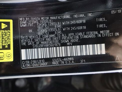 Used 2019 Toyota Highlander XLE AWD/4WD image 40