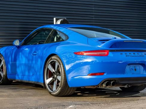 Used 2016 Porsche 911 Carrera GTS RWD image 3
