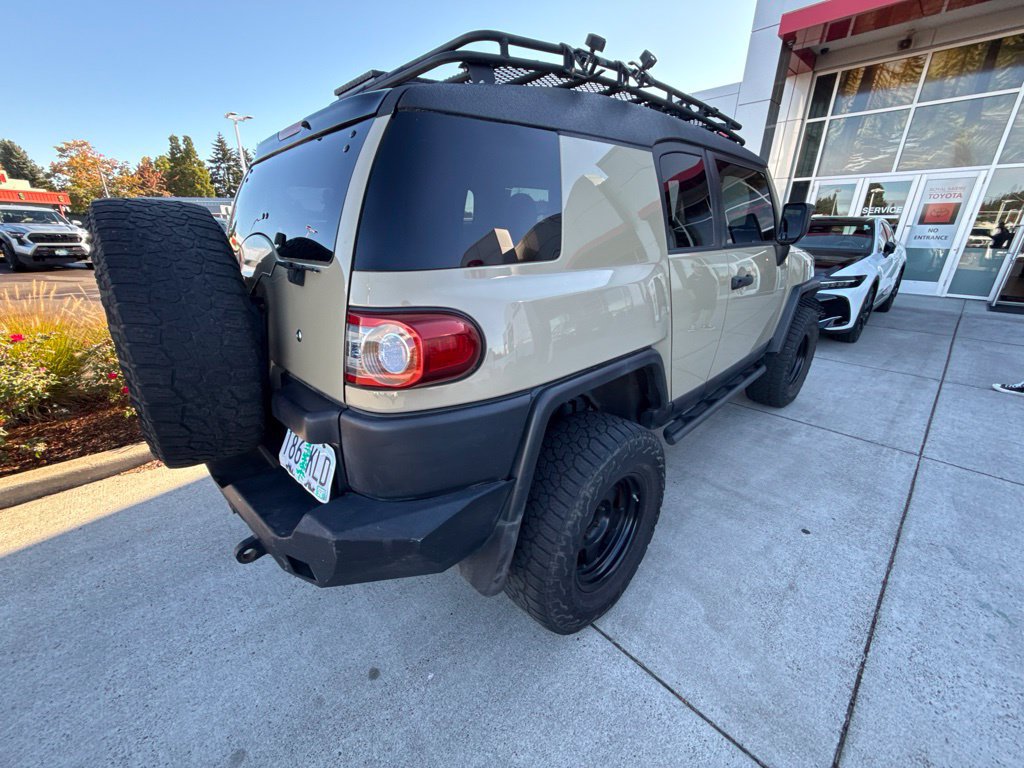Used 2014 Toyota FJ Cruiser 4WD w/ Convenience Package image 5