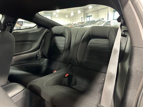 Used 2017 Ford Mustang GT RWD image 14