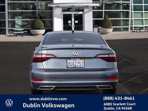 Certified 2020 Volkswagen Jetta R-Line w/ R-Line Cold Weather Package image 5