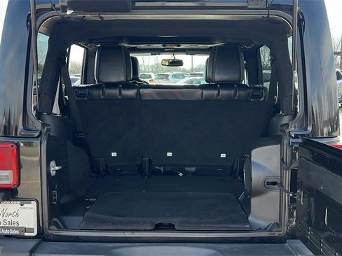 Used 2014 Jeep Wrangler Unlimited Rubicon w/ Dual Top Group image 37
