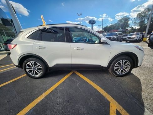Certified 2022 Ford Escape SEL image 10