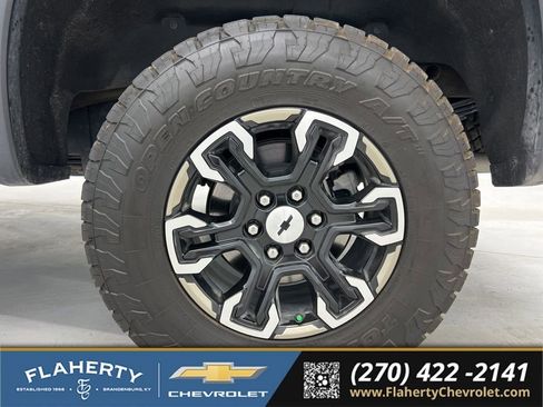 Used 2024 Chevrolet Silverado 1500 ZR2 w/ Technology Package AWD/4WD image 20