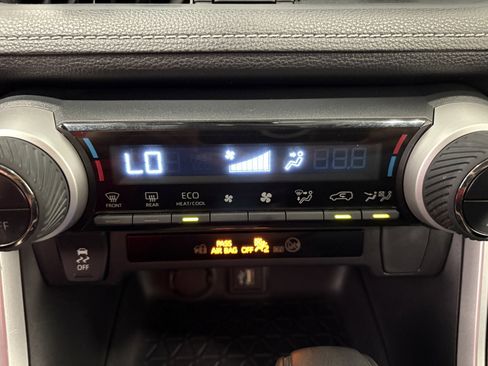 Used 2024 Toyota RAV4 LE AWD/4WD image 24